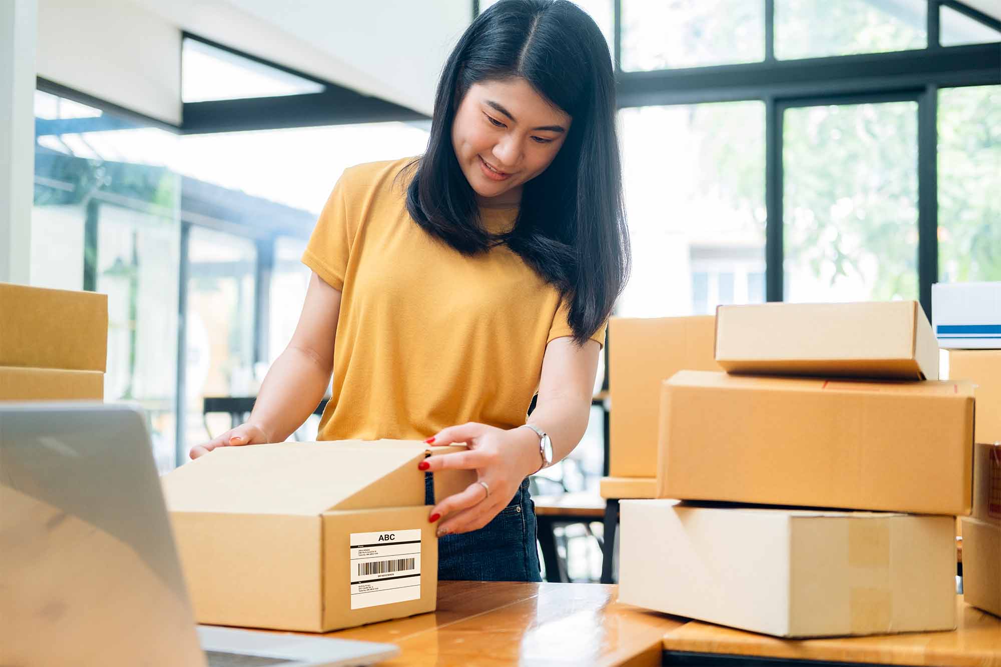 How to Pick the Best Shipping Label Printer for Your Small Business